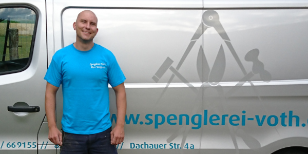 Mitglied Axel Wolfrum des Teams der Spenglerei Voth